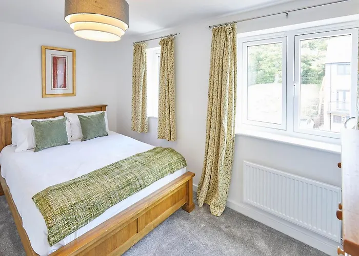 Host & Stay - Castle View